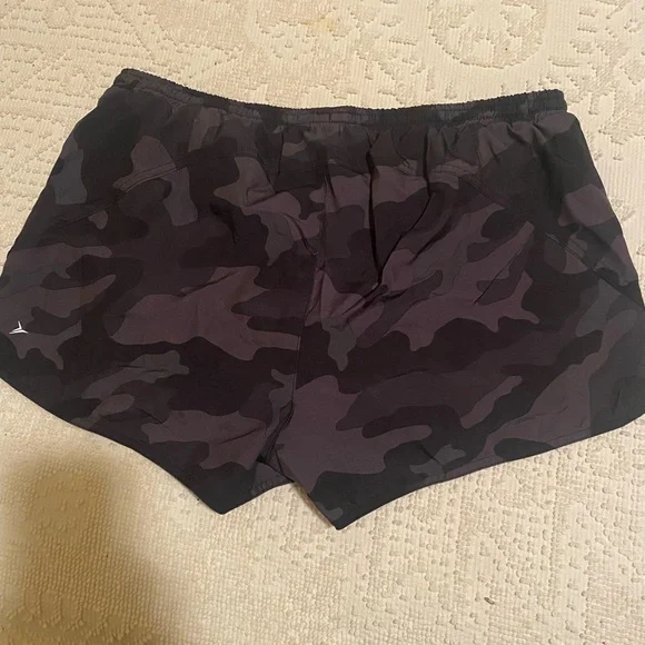 Old Navy Black and Green Athletic Shorts Lightweight Moisture-Wicking Size L - Picture 6 of 10
